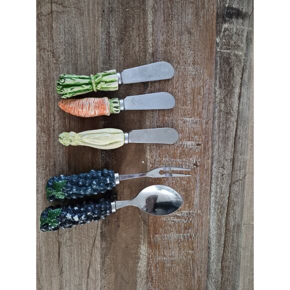 Vintage 5 Pieces Stainless China/butter knife, fork, spoon - Picture 1 of 2